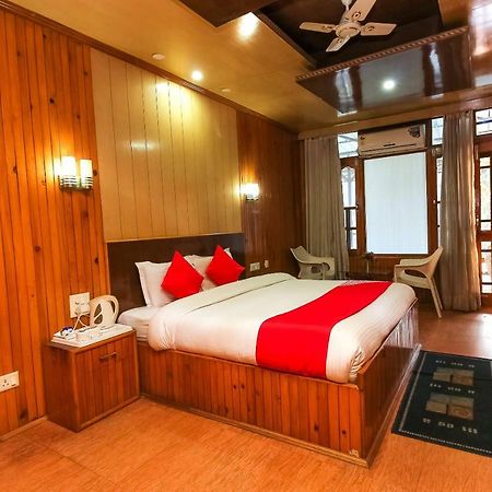 Oyo 8367 Hotel The Woodz Палампур Экстерьер фото